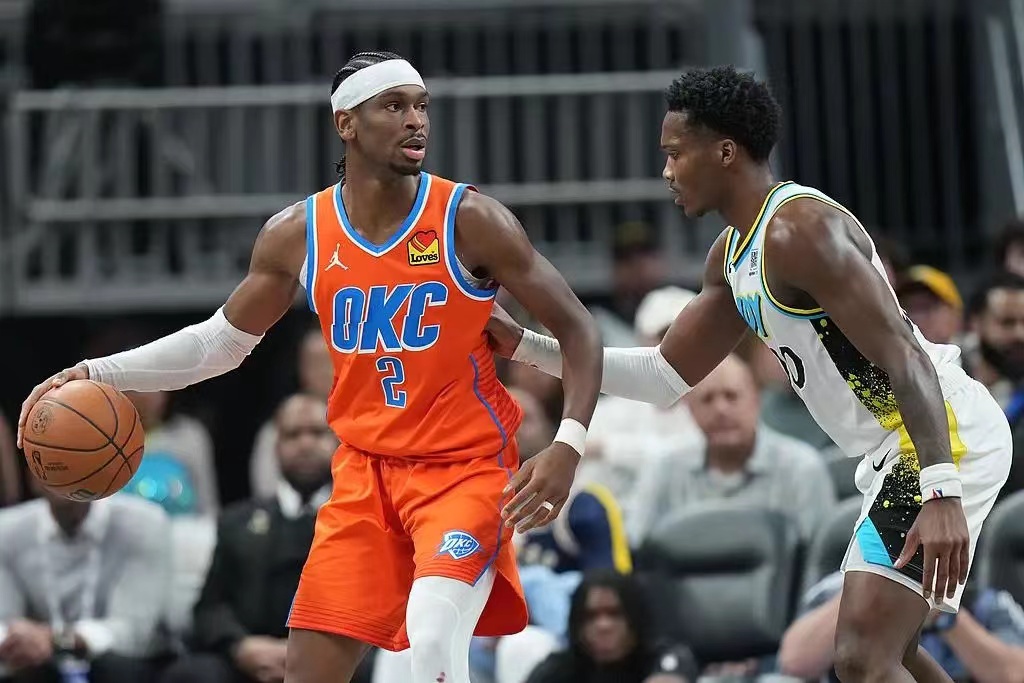 关于俄克拉荷马雷霆训练开放日,赛后队长鼓劲引欢呼,欧超杯在即,赛季目标并未改变的信息 关于俄克拉荷马雷霆训练开放日,赛后队长鼓劲引欢呼,欧超杯在即,赛季目标并未改变的信息