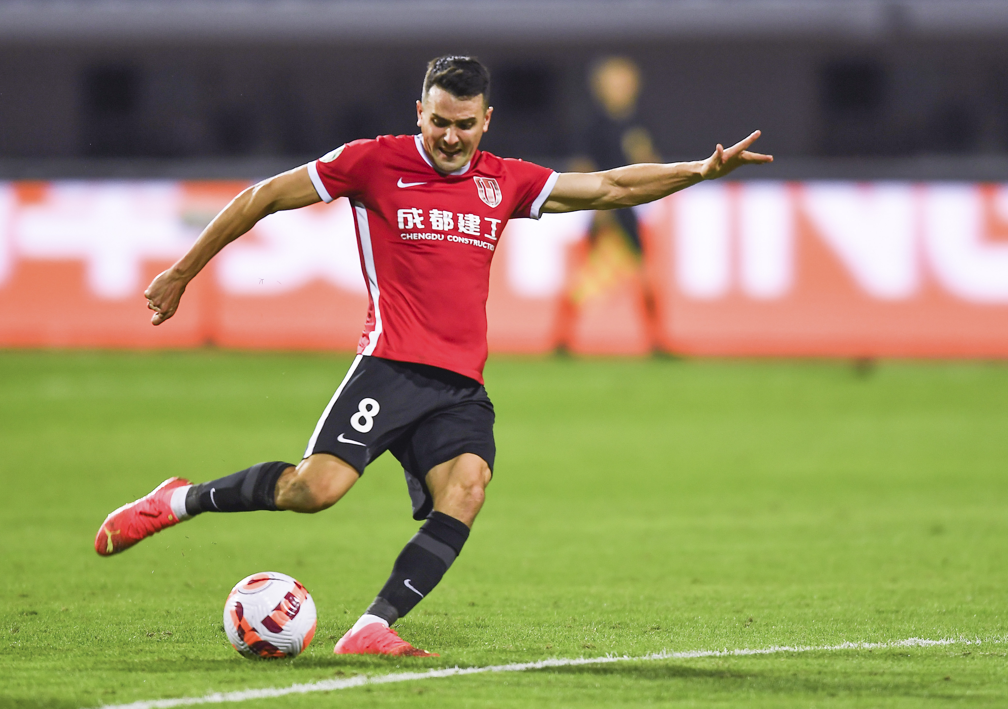 leyu-冲刺阶段突围战来临，成都蓉城围绕中超手感冰凉，态度坚定，轮换策略成焦点的简单介绍-leyu