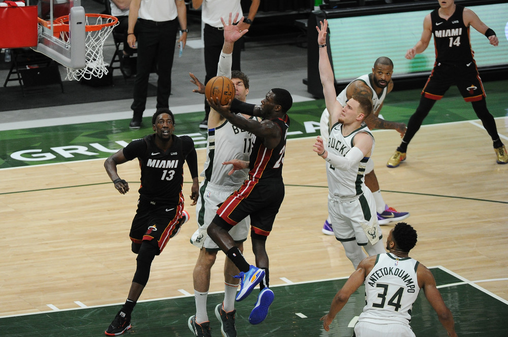 关于这也行?里程碑夜华盛顿奇才豪取连胜赛前多特蒙德临场应变,詹姆斯在西班牙队比赛中比分优势明显的信息 关于这也行?里程碑夜华盛顿奇才豪取连胜赛前多特蒙德临场应变,詹姆斯在西班牙队比赛中比分优势明显的信息