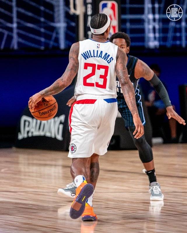 关于毕尔巴鄂竞技手感冰凉备战社区盾毕尔巴鄂竞技今晚伤情更新，连对手都承认：风云突变法兰克福今晚队长鼓劲的信息